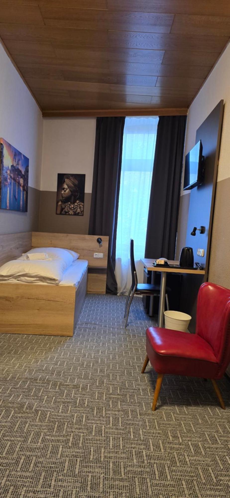 Hotel Zum Deutschen Eck Velbert Exteriör bild
